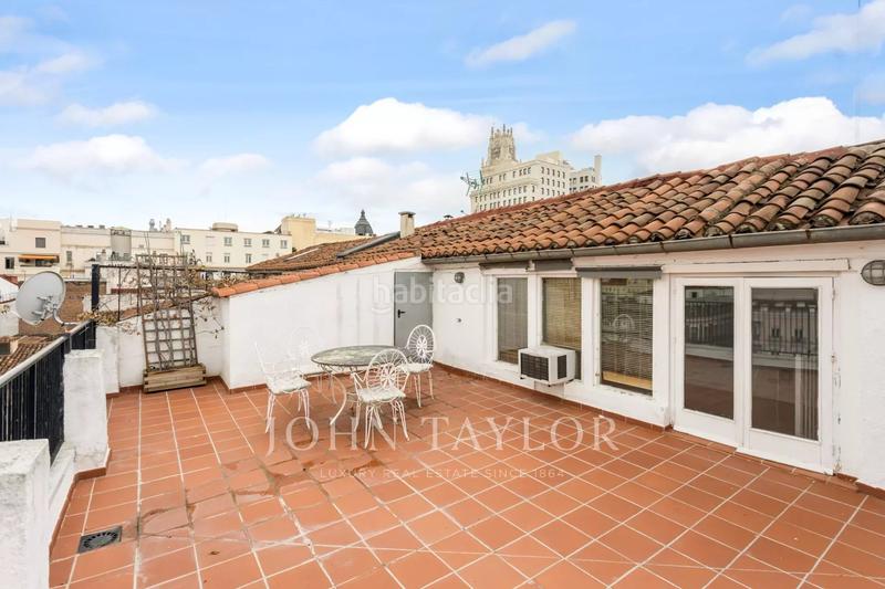 Foto 3292f180-ea29-4f71-be06-1eb84fe49fa5. Penthouse with heating in Justicia-Chueca Madrid