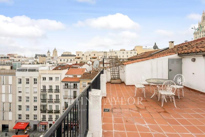 Foto 53542c8e-ebda-4ec0-a818-60b6d640522c. Penthouse with heating in Justicia-Chueca Madrid