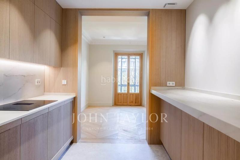 Foto 4413b8e1-d415-4025-9958-a34eac2ae709. Etagenwohnung mit heizung in Castellana Madrid