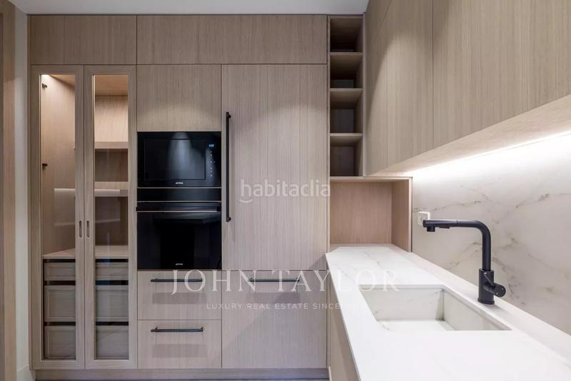 Foto e3e855d1-88fc-492a-84a1-2915543d0010. Piso en Castellana Madrid