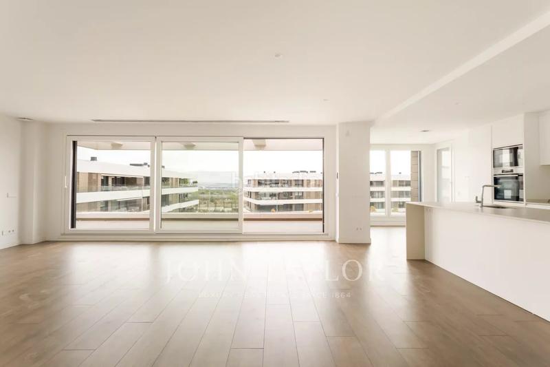 Foto 9e258b72-af34-4b5e-b3c1-aa66ae37f943. Lloguer àtic amb calefacció aparcament a Encinar de los Reyes La Moraleja