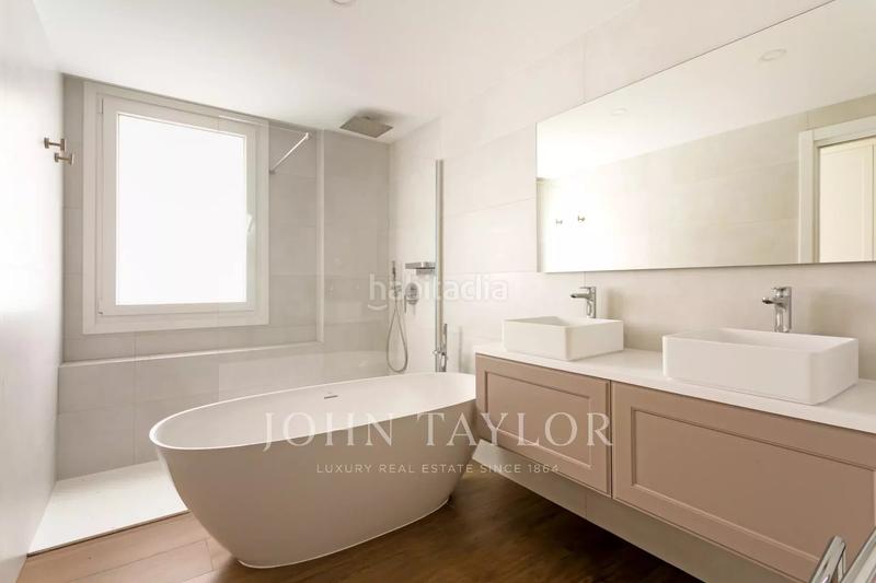 Foto d09f40ac-1b9f-49bb-aa20-083f5af1dbe9. Alquiler ático en Encinar de los Reyes La Moraleja