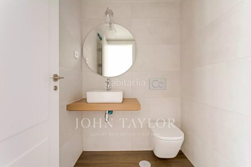 Foto b7b6f2bf-0584-4db8-9ac7-c0e7bf9ac4e0. Location attique avec chauffage parking dans Encinar de los Reyes La Moraleja