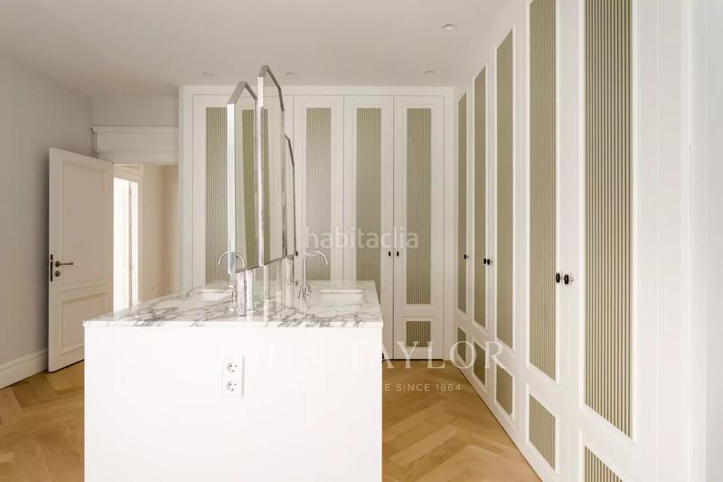 Foto 02bd354a-5462-4ea4-97dc-2953f06d3937. Rent flat with heating parking in Castellana Madrid