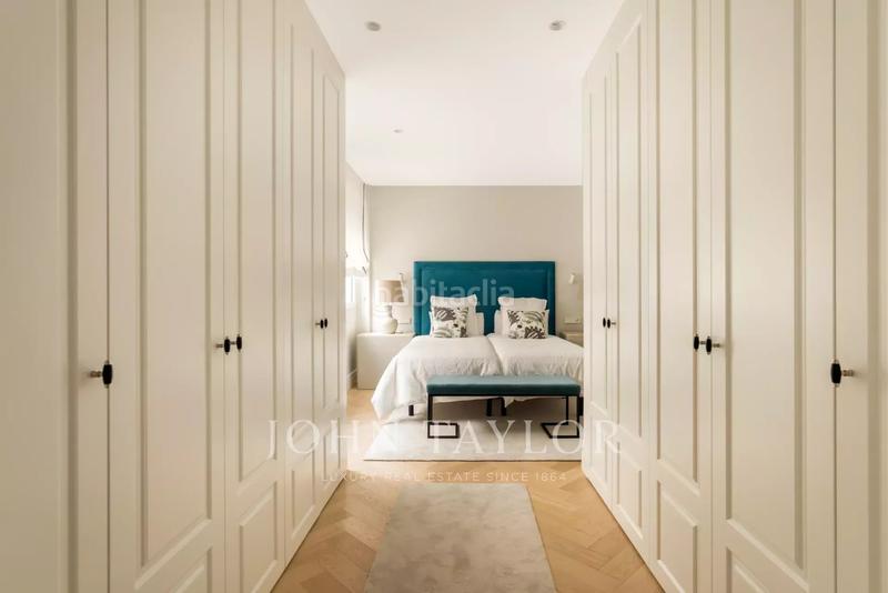 Foto c418b935-ab8f-4c69-bfe3-a77d5aa1e934. Alquiler piso en Castellana Madrid