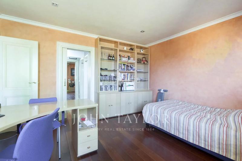 Foto 2299c04a-69d7-4b68-95c2-9b320d42aa82. Lloguer dúplex amb calefacció aparcament a Nueva España Madrid