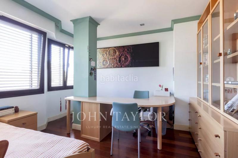 Foto 5a5e64aa-3d9b-4d9e-acd3-d468c34d5e52. Lloguer dúplex amb calefacció aparcament a Nueva España Madrid