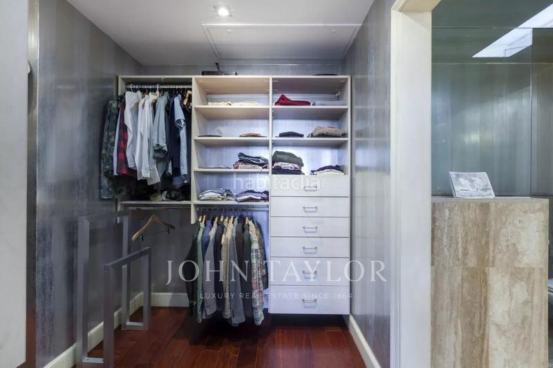 Foto a53e4490-ea81-48e5-9285-b92018fc0569. Rent duplex with heating parking in Nueva España Madrid