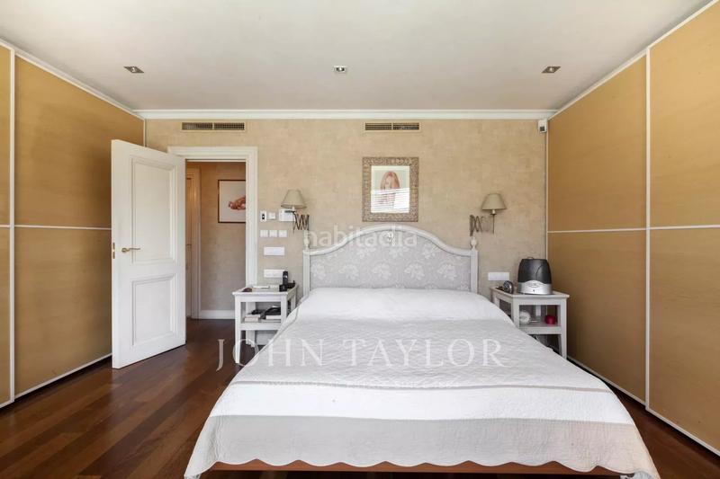 Foto e8a24f40-61d7-4f33-88dc-3306be6d2e8d. Rent duplex with heating parking in Nueva España Madrid