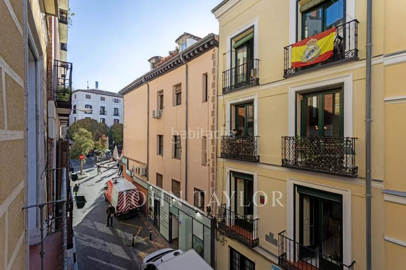 Foto 4ab0ba54-35b8-4194-afcf-93d7e53d7ba0. Piso en Universidad-Malasaña Madrid