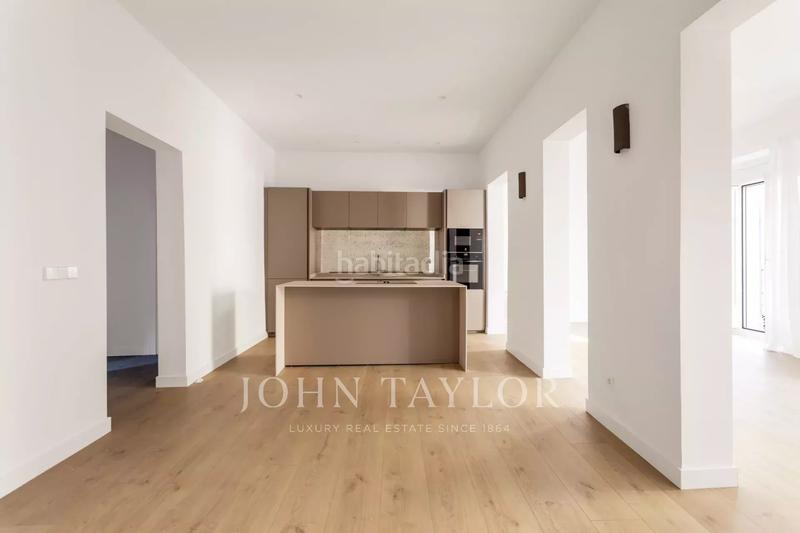 Foto 678b81e5-01d2-4660-ae8c-4f0a9d532ea2. Piso en Universidad-Malasaña Madrid