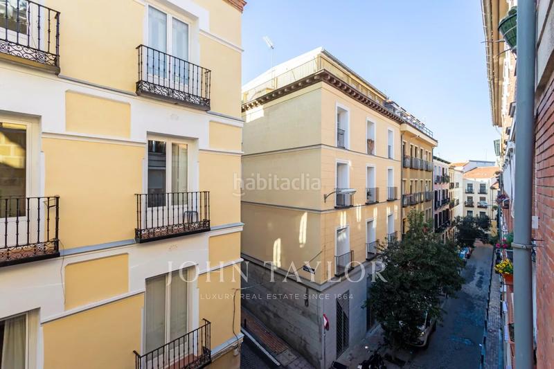 Foto 6a9e8f19-a23e-4a97-958d-d2977ded9846. Piso en Universidad-Malasaña Madrid