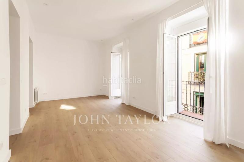 Foto b472f636-4f3c-48ce-a0d4-ebc790907f94. Piso en Universidad-Malasaña Madrid