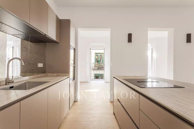 Foto dcce555b-5d2c-42a9-897d-7da91be8ff19. Piso en Universidad-Malasaña Madrid