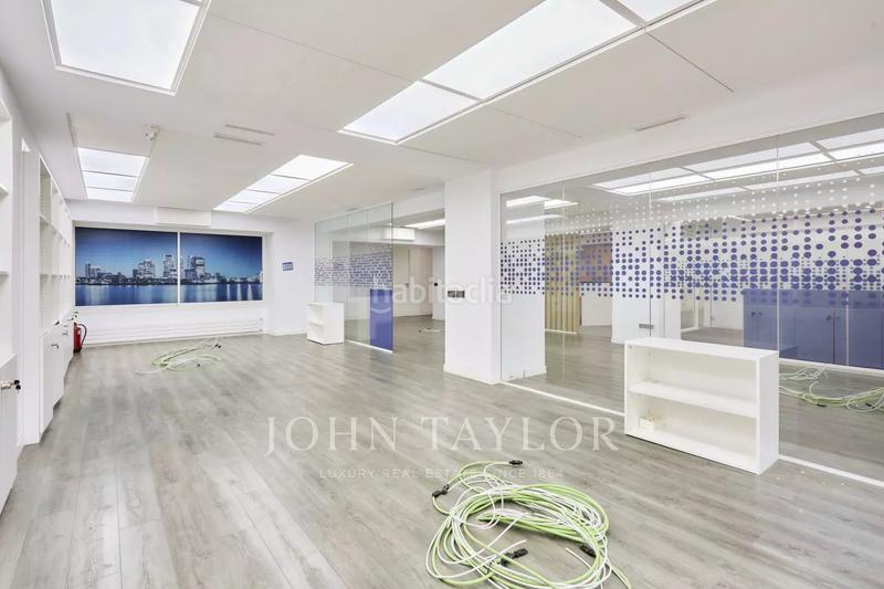 Foto 26ff2fc5-4c8b-4a0f-8f1a-ef0f40427c5c. Rent office space with heating parking in Valdeacederas Madrid