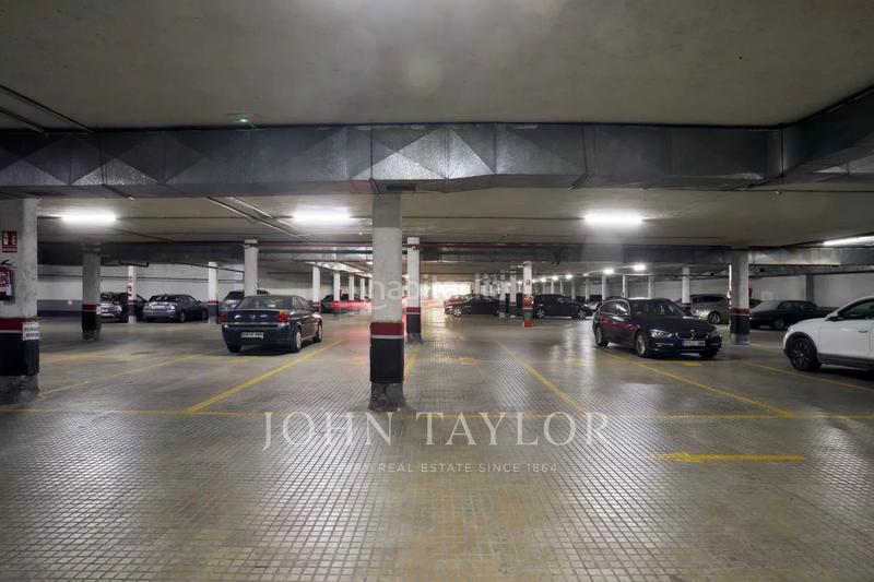 Foto 493f33e7-fedc-4f95-8e0a-b1a6a27bbf89. Rent office space with heating parking in Valdeacederas Madrid