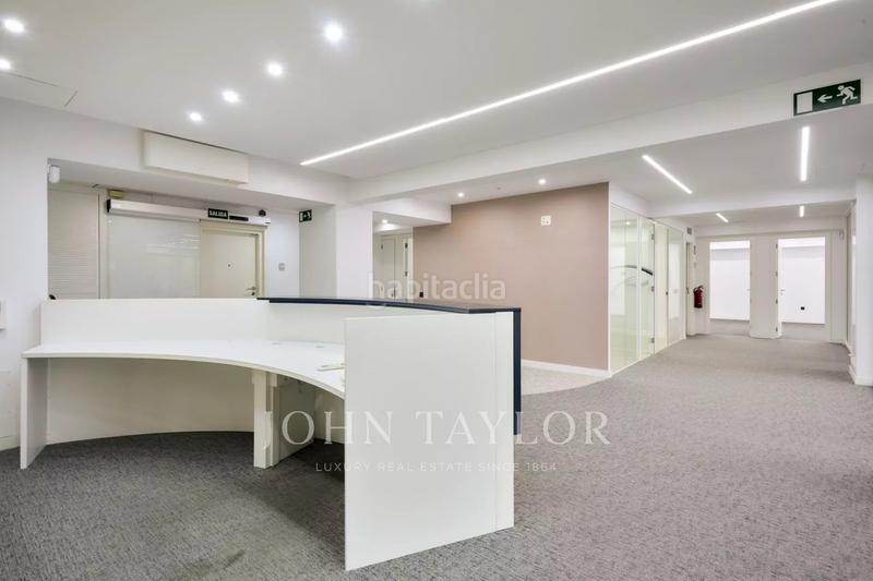 Foto 4f1845f2-e106-41cb-8e77-e269b01fefc4. Rent office space with heating parking in Valdeacederas Madrid