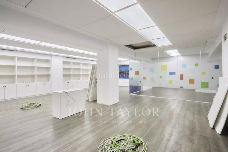 Foto 93c4c1d1-971b-436d-aad0-ddf01752638d. Rent office space with heating parking in Valdeacederas Madrid