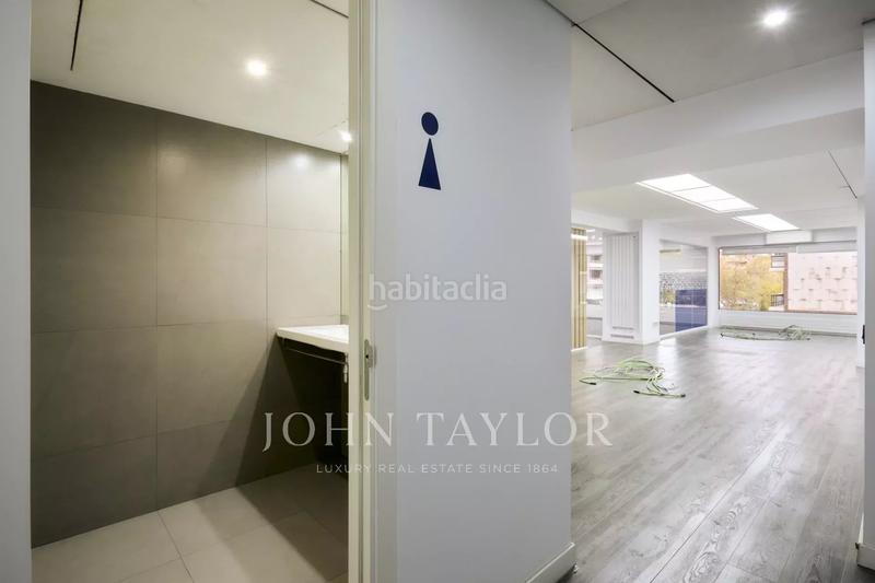 Foto 9d019af4-e5e2-4799-b856-6dec09d9caa4. Rent office space with heating parking in Valdeacederas Madrid