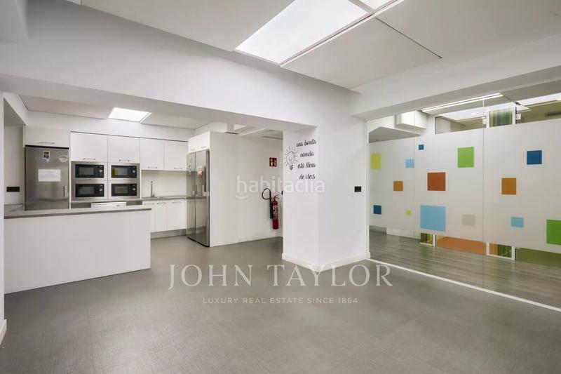 Foto 8aa44065-064f-49b9-87d7-ac1d1e151802. Alquiler oficina en Valdeacederas Madrid