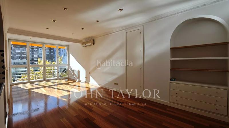 Foto e22af6af-8069-40dd-ab83-4f11e94f624e. Alquiler piso en Nueva España Madrid