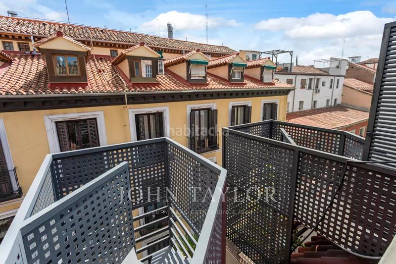 Foto 5f9e9219-af68-4891-b34a-a567428d2664. Attico con riscaldamento piscina in Sol Madrid