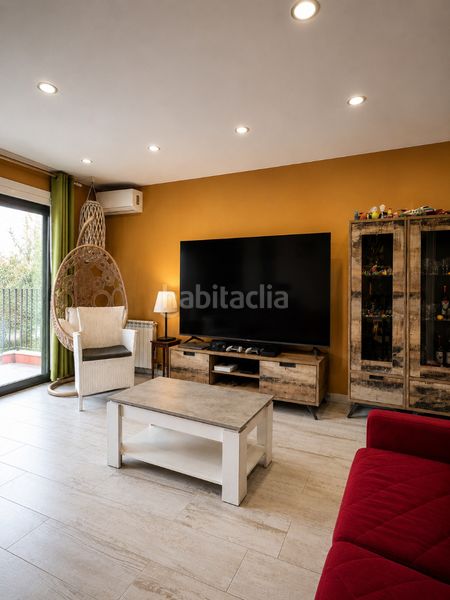 Foto ccd5d0f0-2283-4570-8a22-50c91a8a6ffb. Pis amb calefacció a Zona Industrial Prat de Llobregat (El)