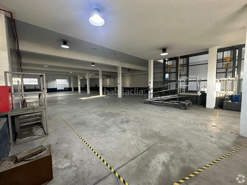 Foto cdbe1441-7444-4071-86c3-561e24a24127. Industrial building in Poza del Agua Leganés