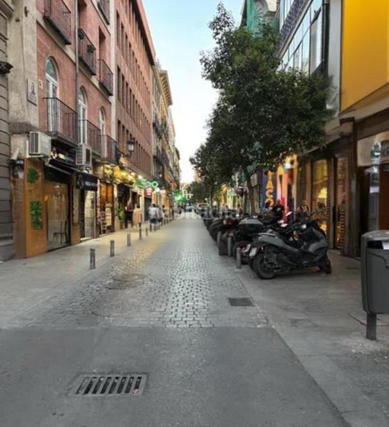 Foto aec549e2-58f8-4d1c-ba53-9ed6805ff5a0. Traspaso local comercial en Cortes-Huertas Madrid