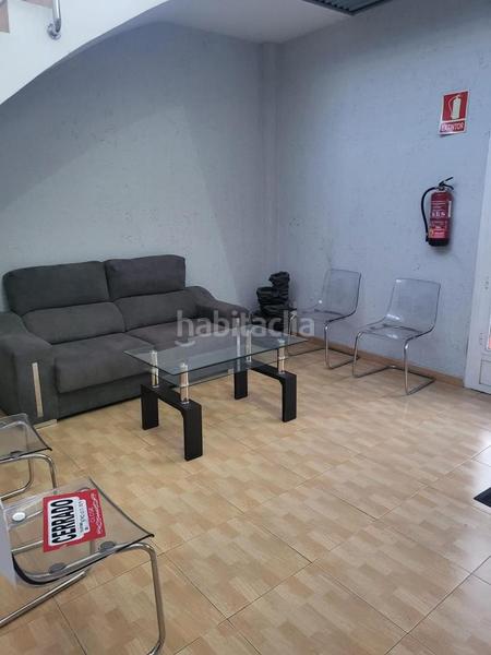 Foto dd3d8fde-b68d-42ef-91dd-477b67688baa. Bâtiment à usage industriel dans Humanes de Madrid