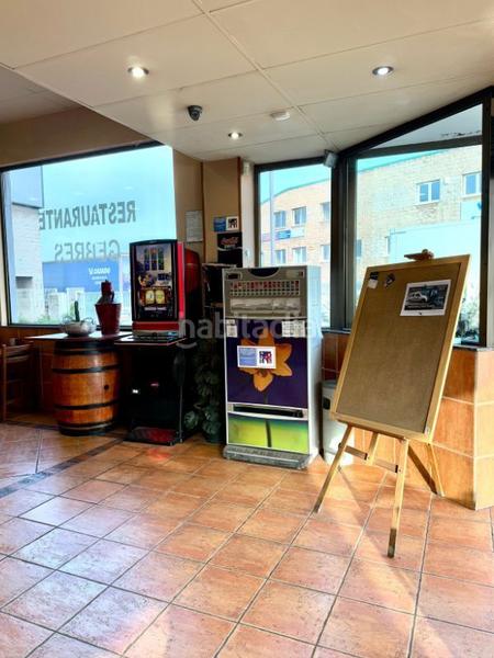 Foto b44ed5a6-1c8d-42bc-98da-01d12355dd0e. Nau industrial a Tremañes Gijón