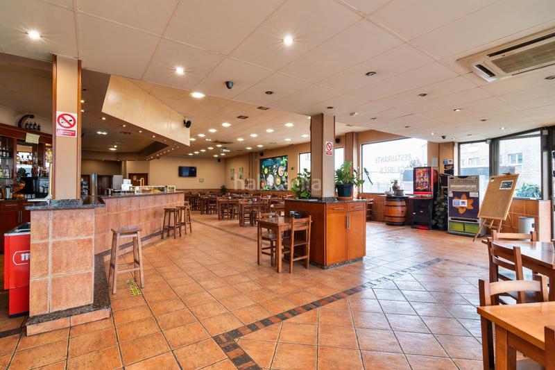 Foto fa14eedf-ad0a-47d5-a8b0-fa88c671326b. Nau industrial a Tremañes Gijón