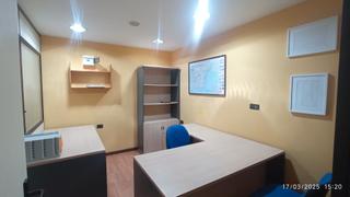 Rent Office space  Calle santiago. Oficina en calle santiago