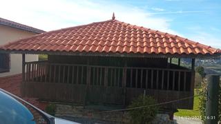 Mas à Salas. Caseria, hórreo y fincas rústicas