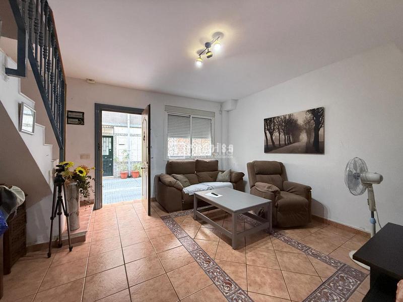 Foto 8eda8df5-713c-4616-b8e3-44cbc5017632. Casa in Parque Ayala - Jardín de la Abadía - Huelín Málaga