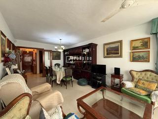 Location Appartement  Antonio machado. Amplio piso en alquiler de larga temporada a escasos metros de l