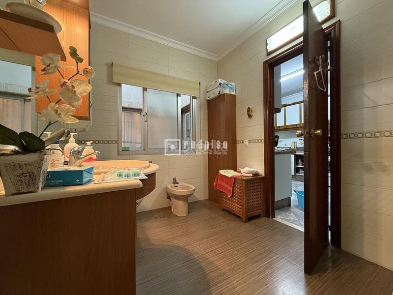 Foto 50005c46-28a9-4990-bdad-ce3b3cea12a6. Alquiler casa en Parque Ayala - Jardín de la Abadía - Huelín Málaga