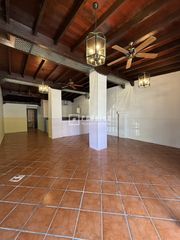 Local Comercial en Parque Ayala - Jardín de la Abadía - Huelín