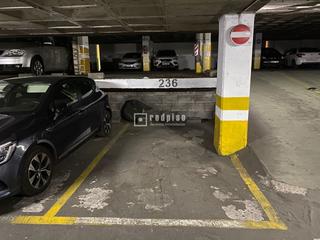 Aparcament cotxe  Genil. Plaza de garaje en venta en huelin.