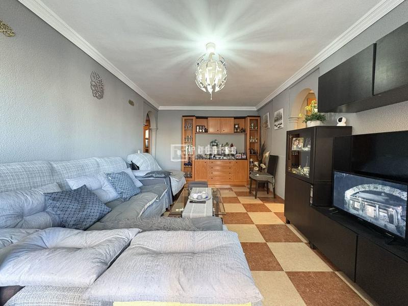 Foto f27f5590-cbb6-4b30-9c51-dd6645c3dbd7. Piso  para entrar a vivir en huelin en Parque Ayala - Jardín de la Abadía - Huelín Málaga