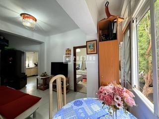 Pis  Jorge guillen. Se vende acogedor y luminoso piso situado en la tranquila, famil