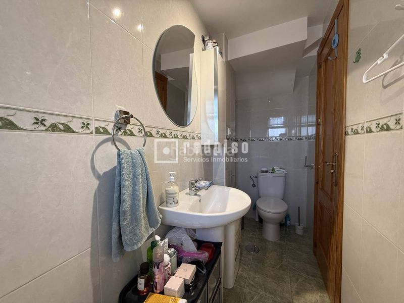 Foto 3d990743-4cfb-46b4-aa73-7cbcced17bfe. Casa amb aparcament a estación de Cártama Cártama