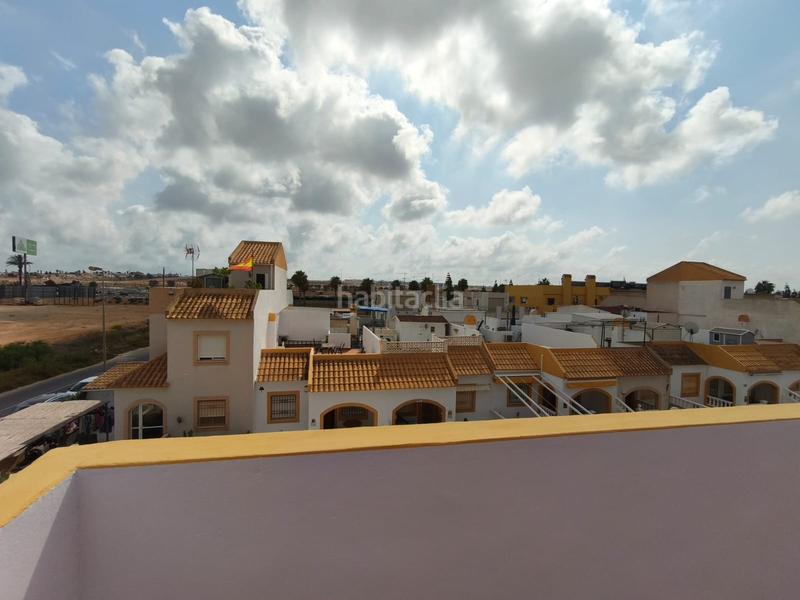Foto 4495a309-37e8-47f5-ac8c-bcba84bef873. Piso desde casas connect te presentamos este encantador apartamento en planta alta situado en una zona residencial muy tranquila de tor en Torrevieja