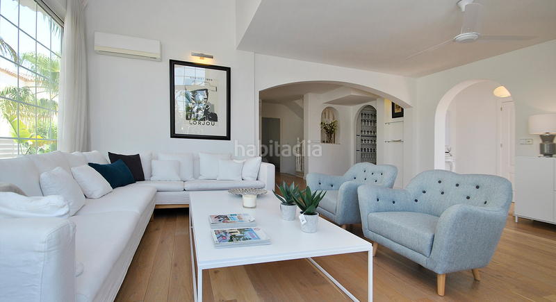 Foto 5674c08a-eeca-4e2f-bafe-cb9d71d0c145. Casa villa de estilo mediterraacuteneo con vistas a las montantildeas y al mar.ampnbspesta casa tiene una ubicacioacuten ideal en la ex en Elche / Elx