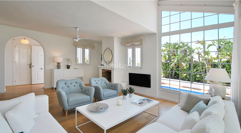 Foto dc1f6006-9263-4a27-9539-b55e3620d42c. Casa villa de estilo mediterraacuteneo con vistas a las montantildeas y al mar.ampnbspesta casa tiene una ubicacioacuten ideal en la ex en Elche / Elx