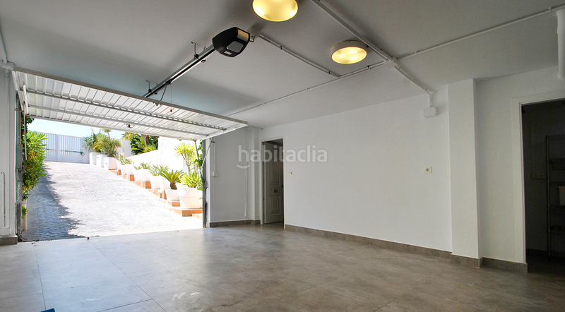 Foto de9b3637-490b-4516-b981-e50ea2254f4d. Casa villa de estilo mediterraacuteneo con vistas a las montantildeas y al mar.ampnbspesta casa tiene una ubicacioacuten ideal en la ex en Elche / Elx