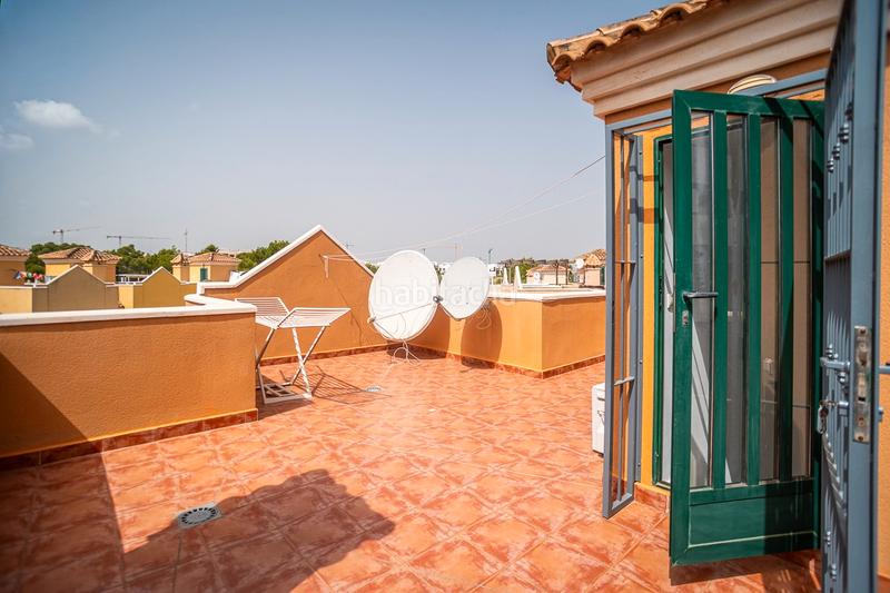 Foto 69386aad-b3f1-4292-bad5-5c7667fc3b8f. Casa encantadora casa adosada en los balcones, descubra esta casa adosada bellamente mantenida en la cotizada zona de los ba en Torrevieja