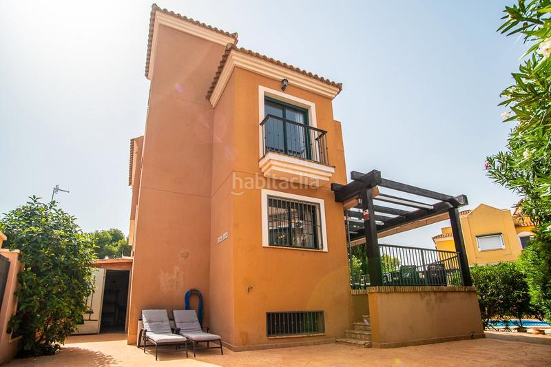 Foto f60eebbd-e3c6-4325-bc6d-1686c3681bd9. Casa encantadora casa adosada en los balcones, descubra esta casa adosada bellamente mantenida en la cotizada zona de los ba en Torrevieja