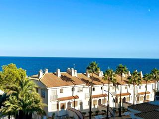 Maison à Campoamor. Descubre este encantador duacuteplex situado en la privilegiada