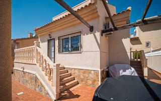 Maison à Rojales. Situada en la solicitada zona de rojales hills, esta preciosa y